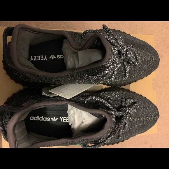 Yeezy Boost 350 V2 Reflective Black Sz 8.5 - Picture 4 of 8